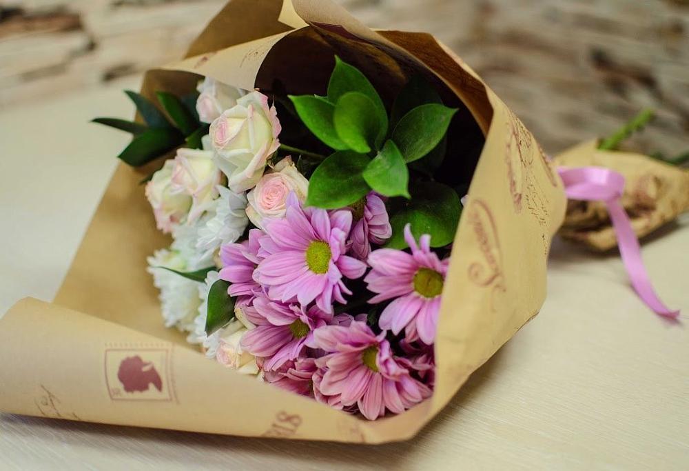 Букет цветов из: Розы и Хризантемы в Шкотово