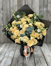 Букет цветов из:  Розы и Лизиантусы в Шкотово