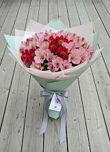 Букет цветов из:  Альстромерии в Шкотово