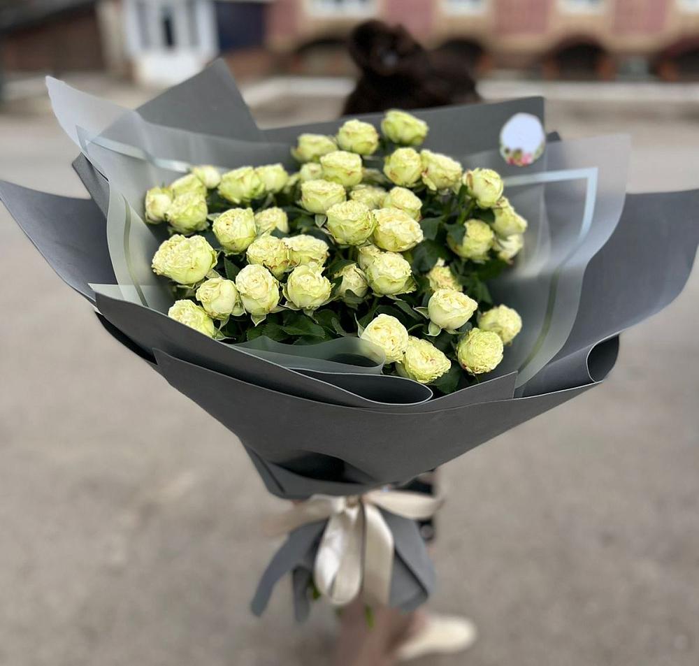 Белые кустовые розы Солинеро в Шкотово Букет Белые кустовые розы Солинеро в Шкотово