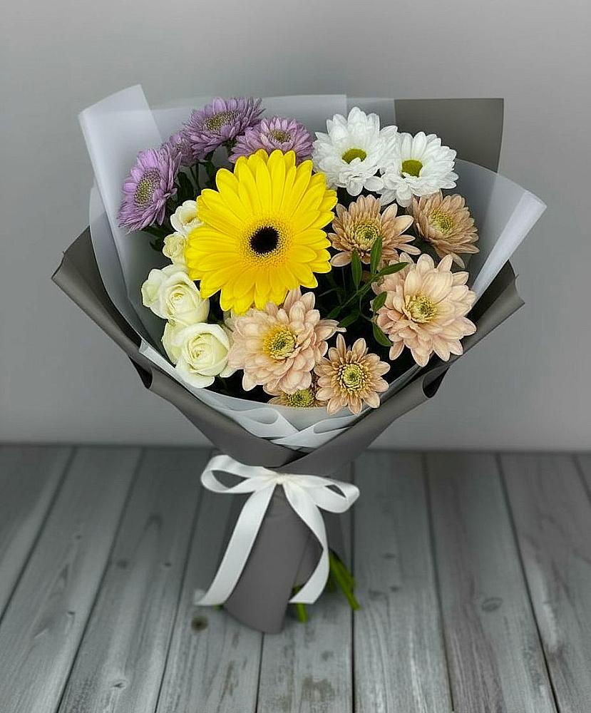 Букет цветов из: Розы, Герберы и Хризантемы в Шкотово