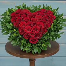 Цветочная композиция из Розы в виде сердца в Шкотово