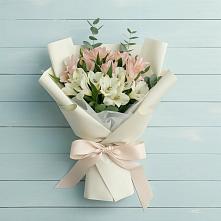 Букет цветов из:  Альстромерии в Шкотово