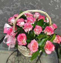 Цветочная композиция из Розы в корзине в Шкотово