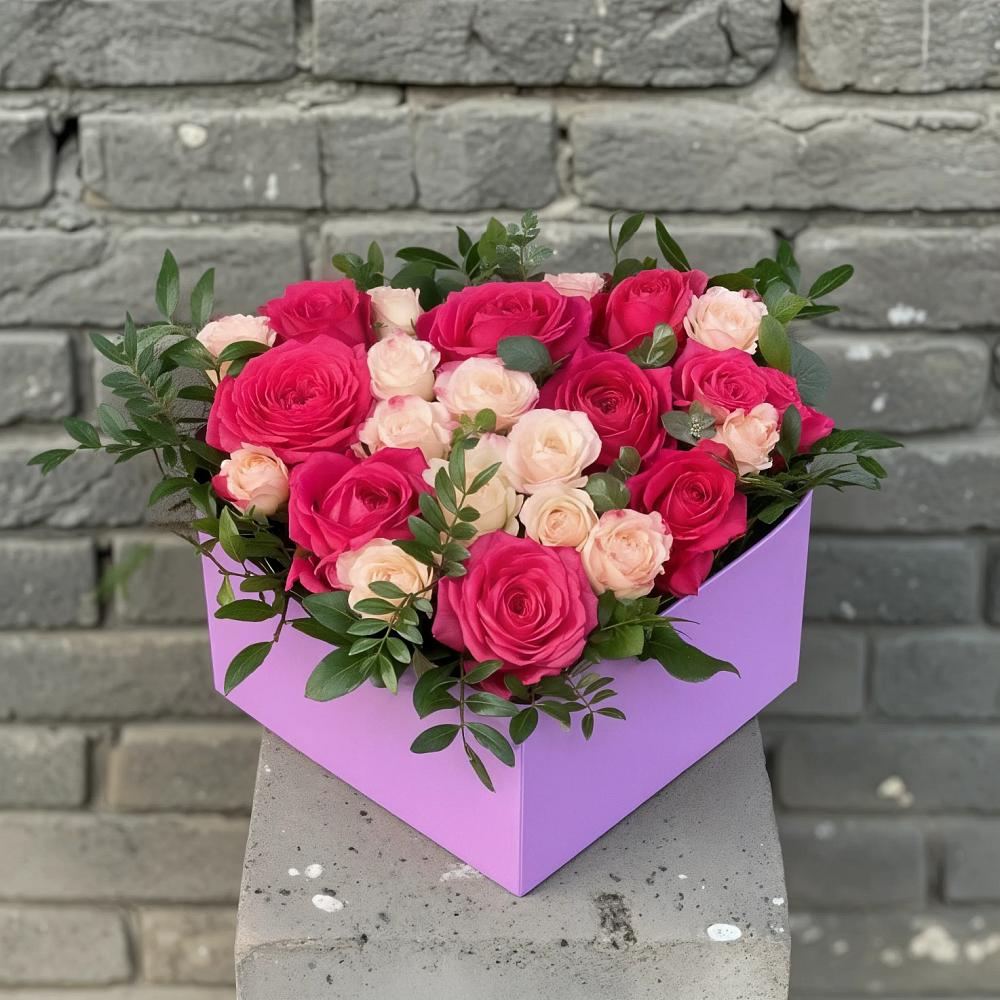 Цветочная композиция из Розы в коробке в Шкотово