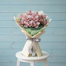Букет цветов из:  Орхидеи и Розы #REPLACE_PRED# Шкотово