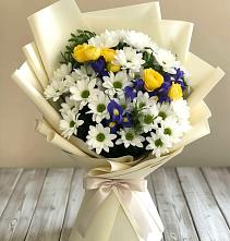 Букет цветов из:  Ирисы, Хризантемы и Розы #REPLACE_PRED# Шкотово