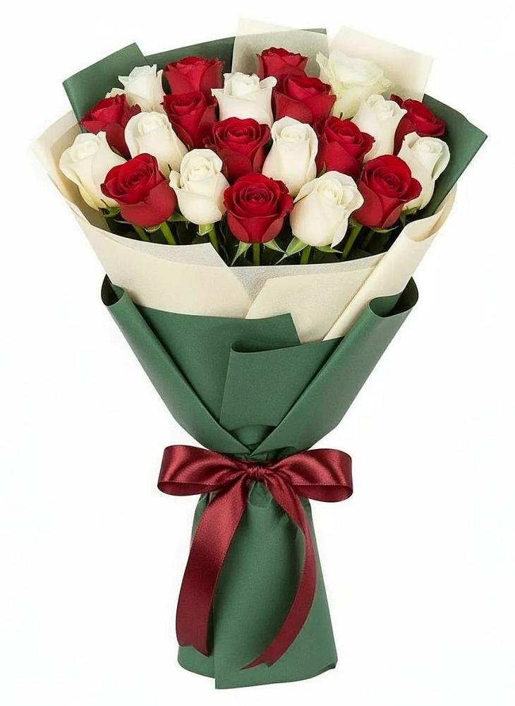 Букет Микс из красных и белых роз в Шкотово