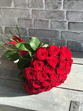 Красные розы Фридом в Шкотово Букет Красные розы Фридом в Шкотово