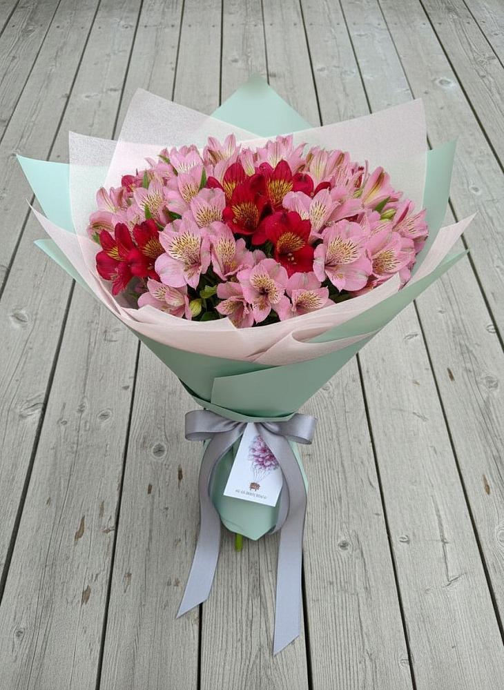 Букет цветов из: Альстромерии в Шкотово