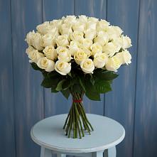 Букет 51 Белая роза Эдлесс Лав в Шкотово