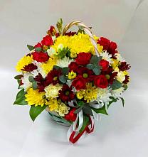 Цветочная композиция из Хризантемы и Розы в корзине в Шкотово