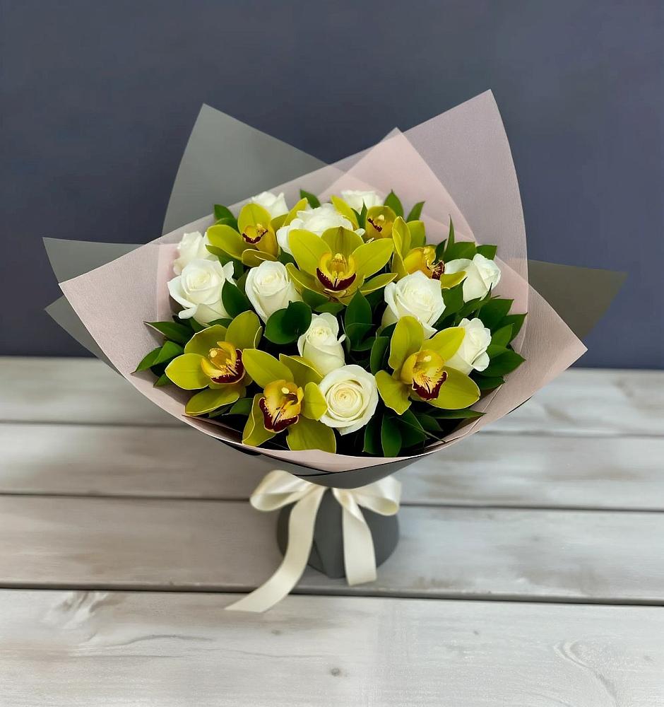 Букет цветов из: Орхидеи и Розы в Шкотово