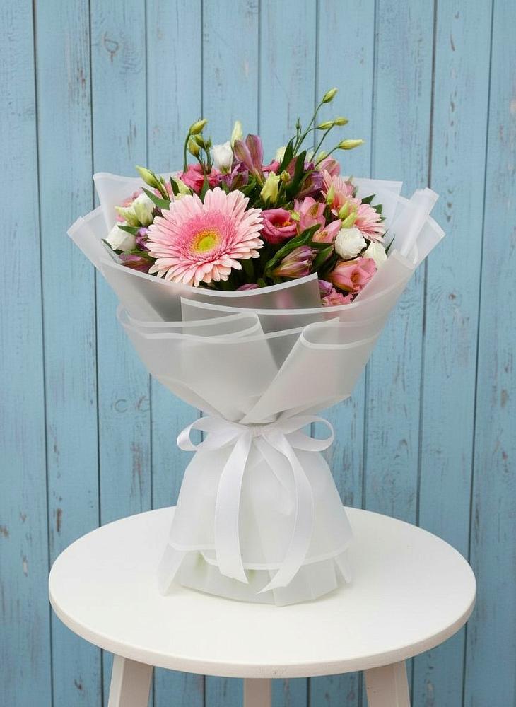 Букет цветов из: Герберы, Альстромерии и Лизиантусы в Шкотово