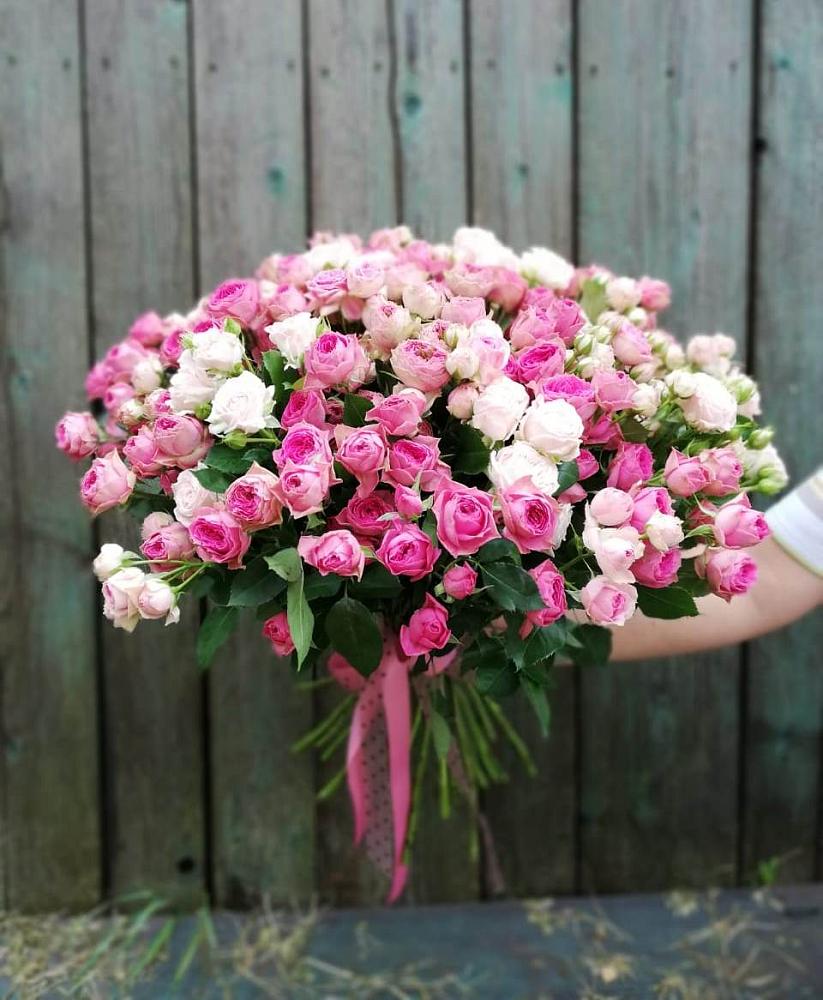 Букет Розовые кустовые розы Натали и Лав Лидия в Шкотово