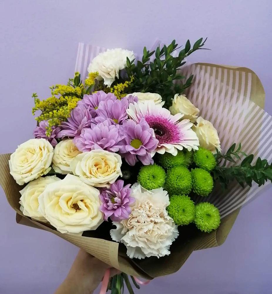 Букет цветов из: Хризантемы, Розы, Гвоздики и Герберы в Шкотово