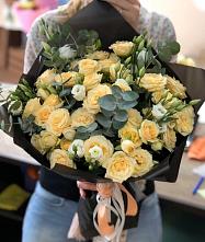Букет цветов из:  Розы и Лизиантусы в Шкотово