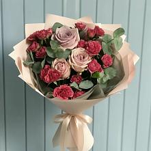 Букет цветов из:  Гвоздики и Розы в Шкотово