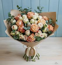 Букет цветов из:  Альстромерии и Розы в Шкотово
